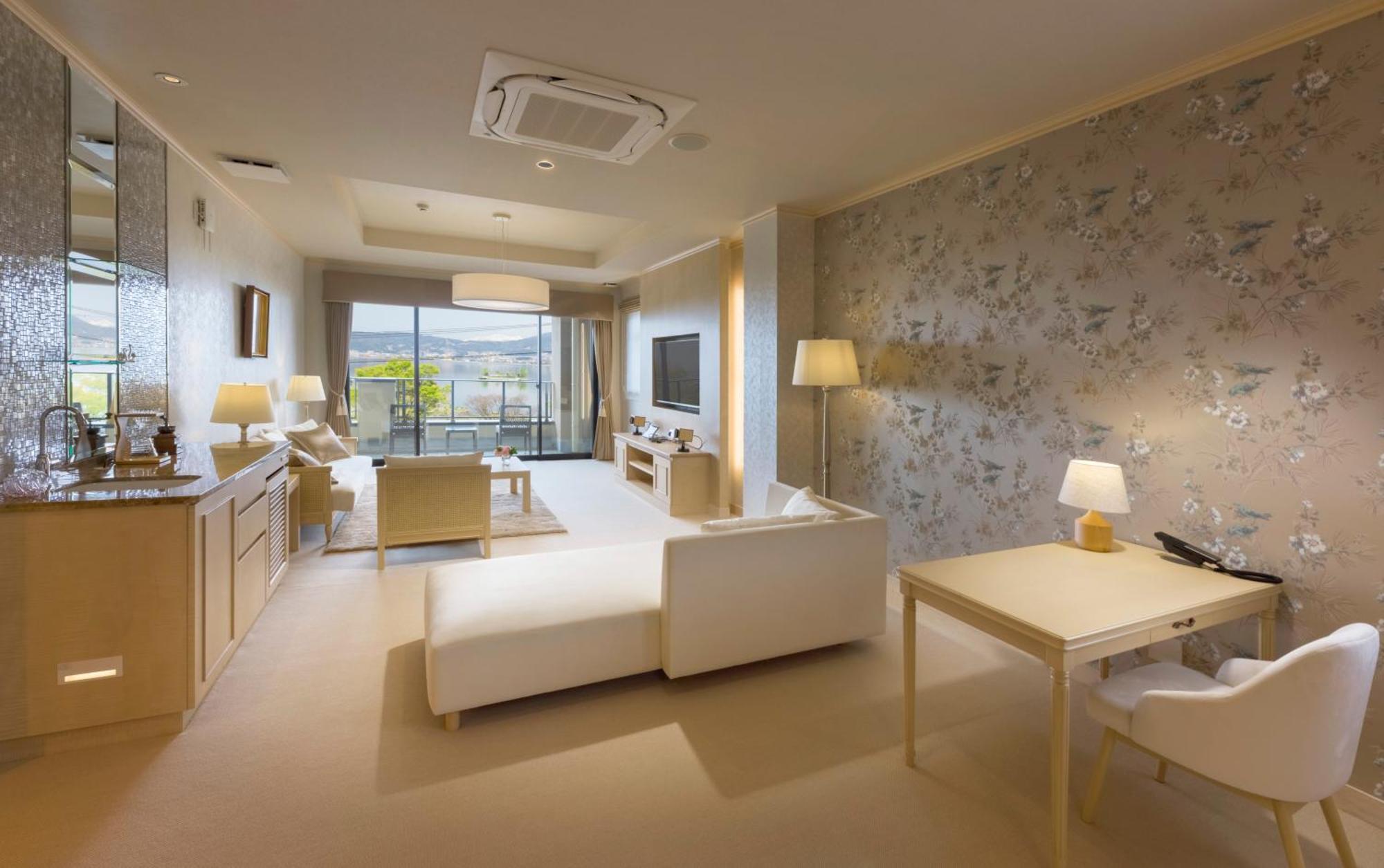 סווה Katakura Silk Hotel מראה חיצוני תמונה